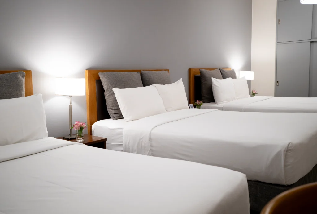 Habitación Triple de Classic Rochester con tres camas en Buenos Aires