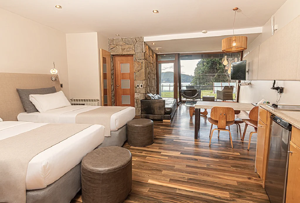Habitación Suite de Rochester Bariloche con vista al lago